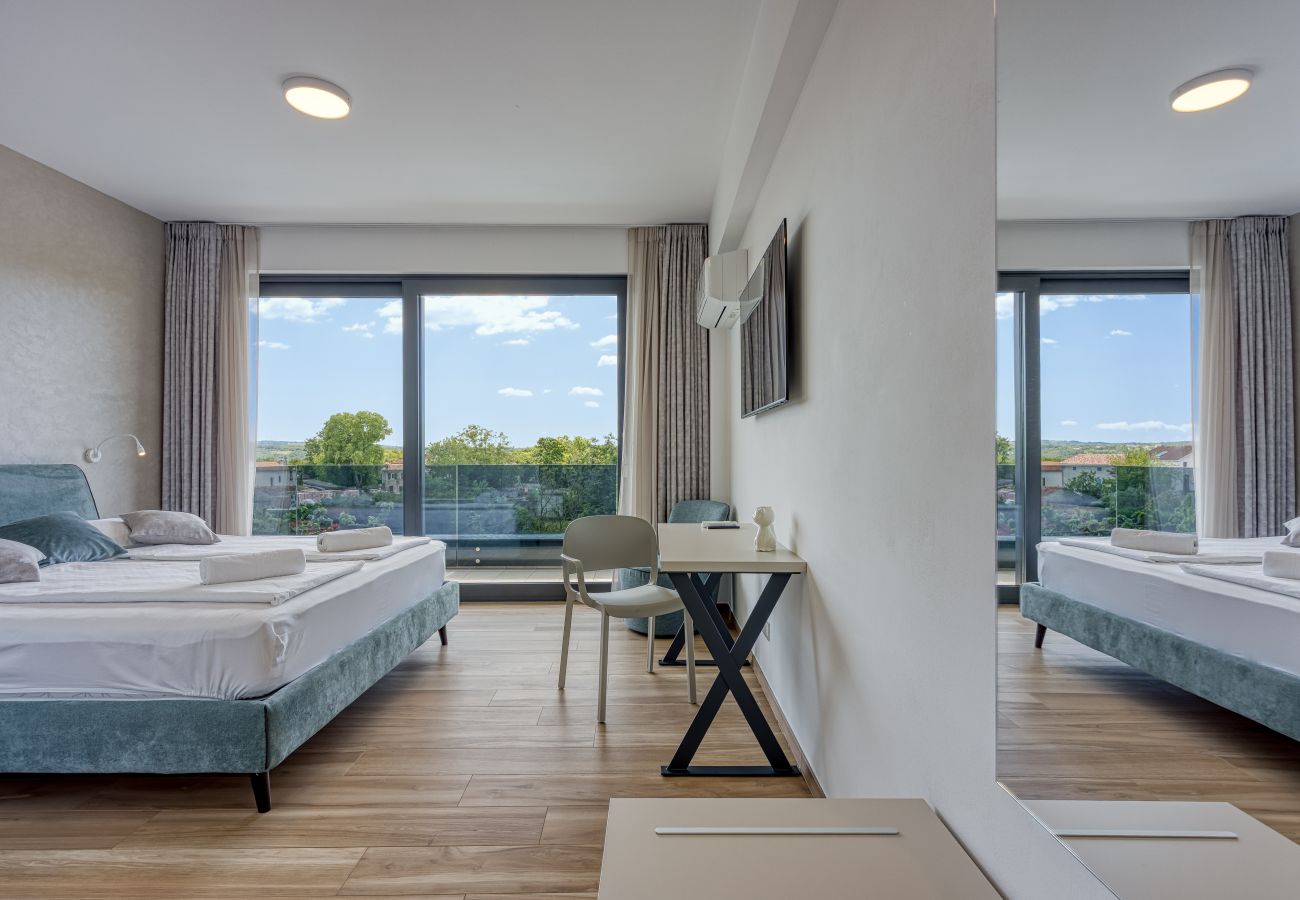 Вилла на Kringa - Villa Blanka in Central Istria for 8 persons with 50 m2 private pool, jacuzzi and free bikes