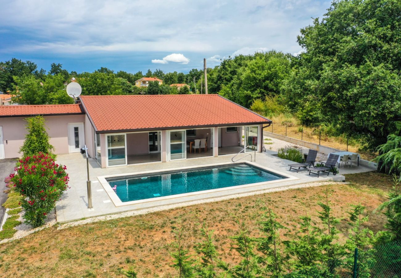 Вилла на Nova Vas - Villa Jacky 2 near Poreč for 4 persons with 32 m2 private pool - pet friendly