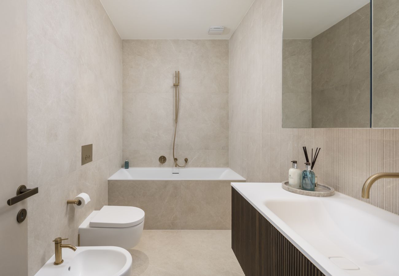 Вилла на Mošcenicka Draga - Luxury Villa Ella near Opatija for 6 persons with private 36 m2 heated pool & beautiful sea view