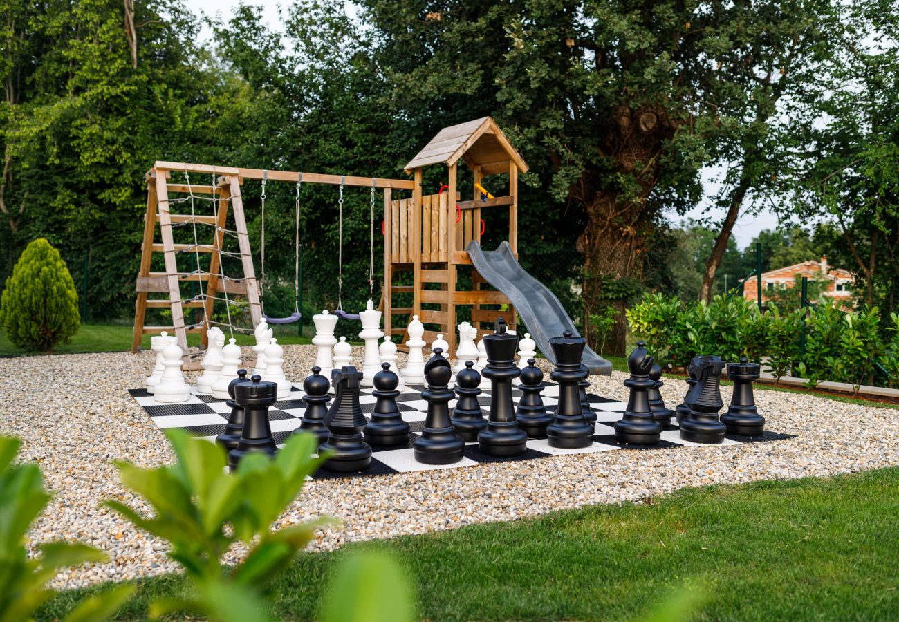 Вилла на Vrecari - Villa Sonia near Labin - Rabac for 8 persons with 40 m2 heated pool, wellness & kids playground
