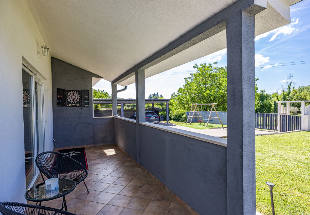 Вилла на Matohanci - Villa Beauty near Rovinj for 7 people with 55 m2 private heated pool, wellness & kids playground
