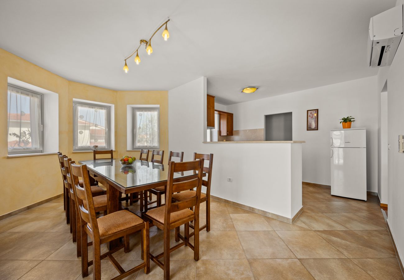 Вилла на Gajana - Villa Oliva near Pula for 9 persons with private pool, sea view & beautiful outside area - 3 km from beach