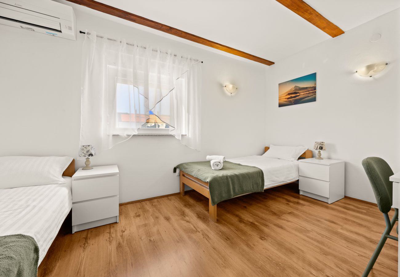 Вилла на Peroj - Villa Almare for 10 persons near Fažana with private pool, sea view, kids playground & 900 meters from beach